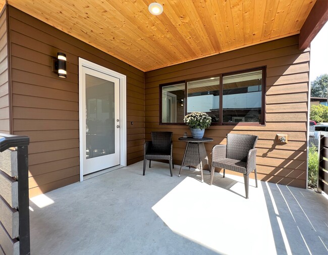 Foto del edificio - 15606 9th Ave SW