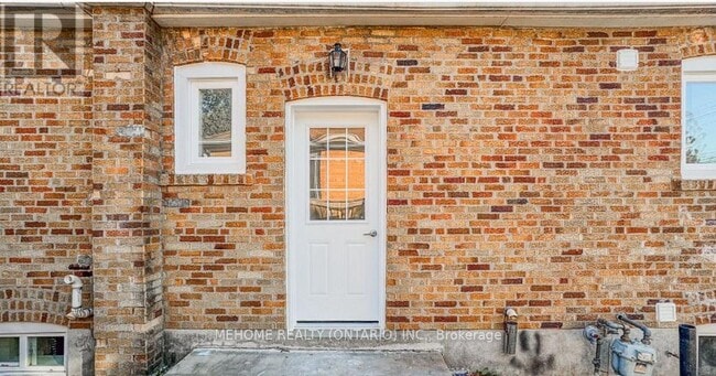 Building Photo - 33 Ellington Dr