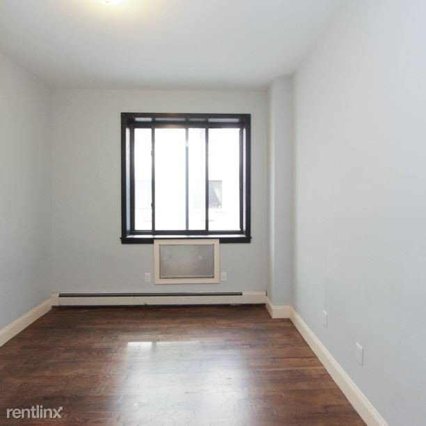 Building Photo - 682 bushwick Ave