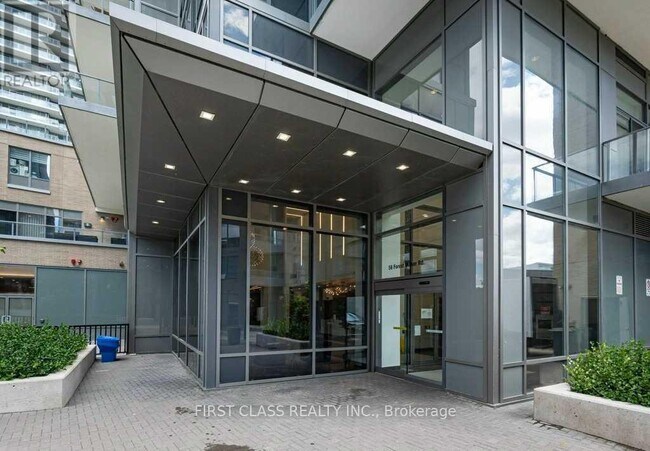 Photo du bâtiment - 56 Forest Manor Rd