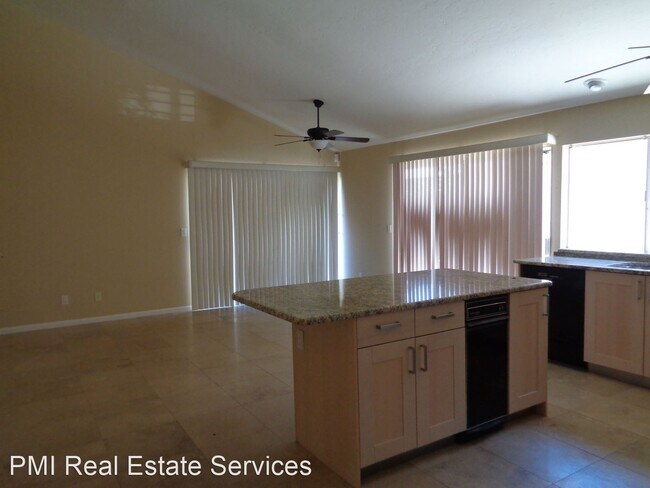 Building Photo - 4 br, 3 bath House - 2013 N. 87th Way