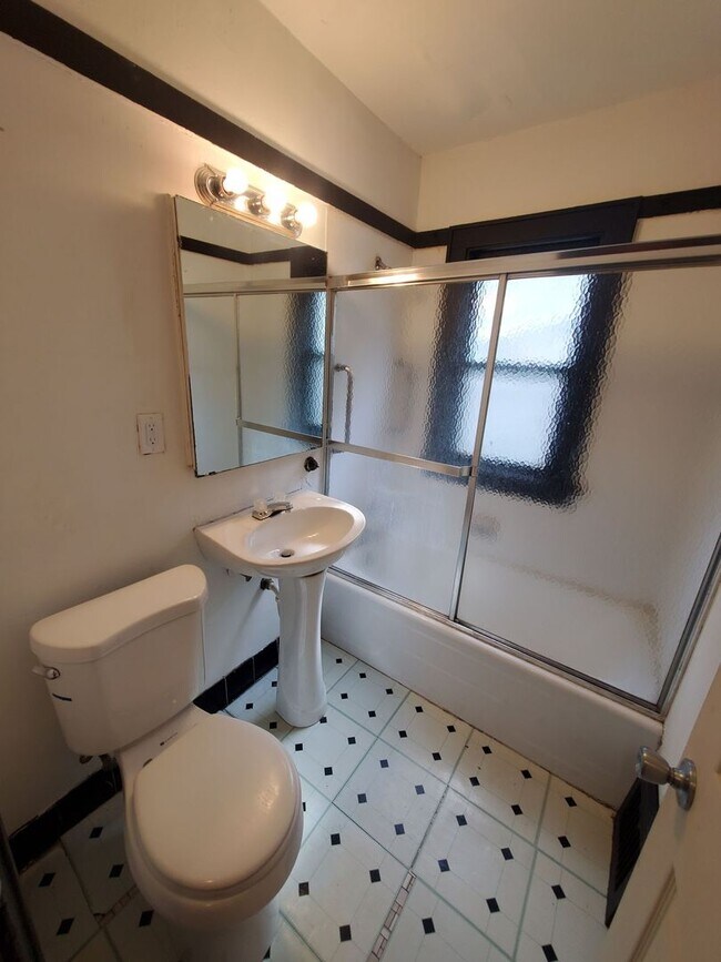 Foto del edificio - 3822 N 24th Pl