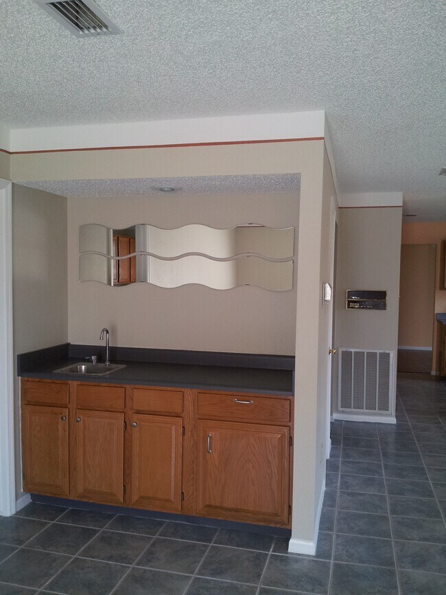 Bar - 2361 Shirecreek Cir