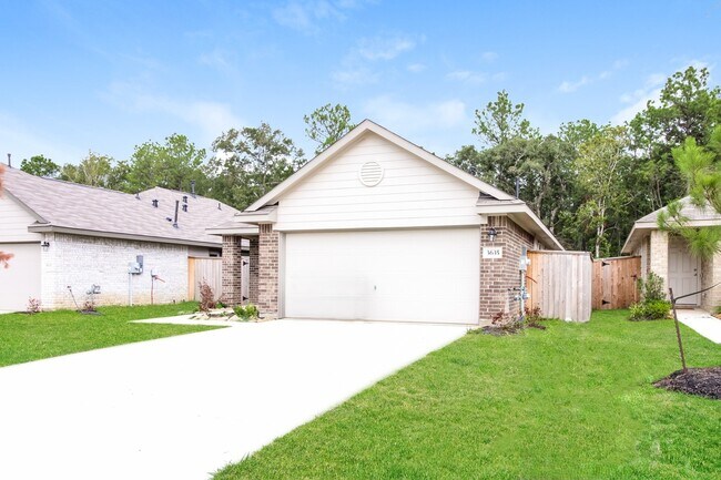 Building Photo - 3635 Solanum Dr