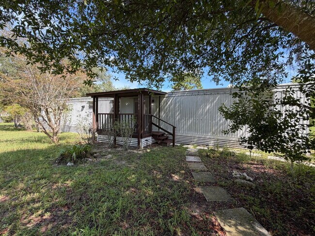 Foto del edificio - Move-In Ready 2-Bedroom 2 Bath home on One Acre!