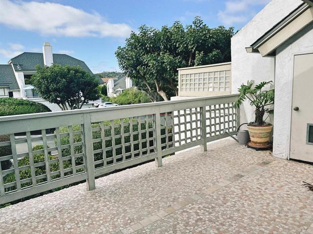 Foto del edificio - 542 Via De La Valle