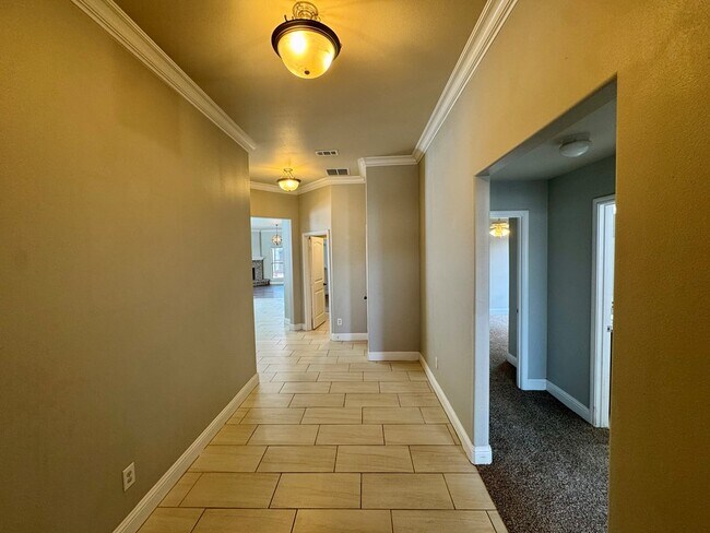 Foto del edificio - 9323 Bee Balm Ave