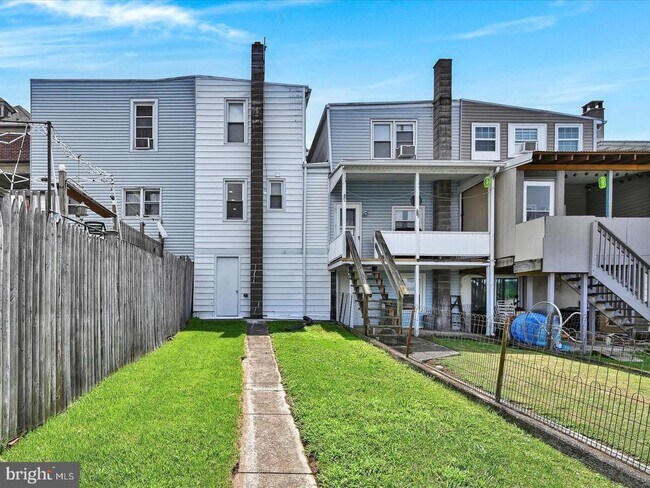 Building Photo - 31 E Union St