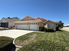 Building Photo - 13247 Country Club Dr