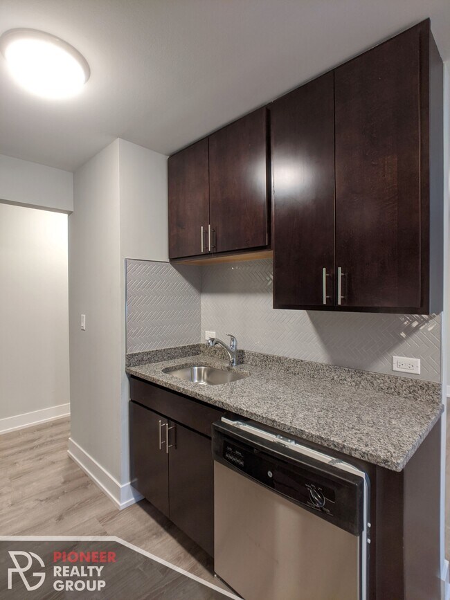 Foto del edificio - 530 W Surf St