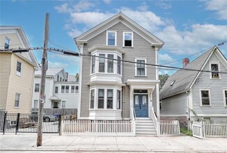 Building Photo - 98 John St