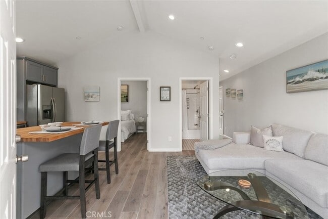 Building Photo - 33895 Alcazar Dr