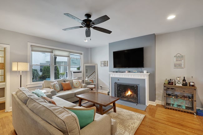 Building Photo - 8 Deal Lake Ct