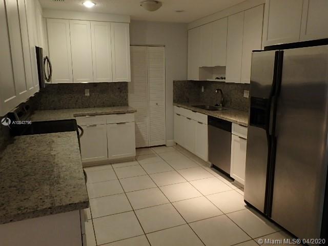 Building Photo - 9523 SW 79th Terrace