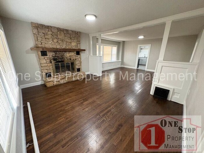 Foto del edificio - Charming 4-Bed, 2-Bath Home with Beautiful...