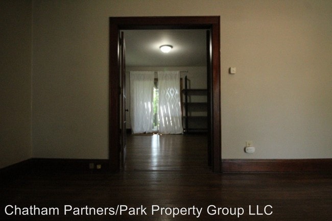 Building Photo - 3 br, 1 bath House - 115 E. Hinman Ave.