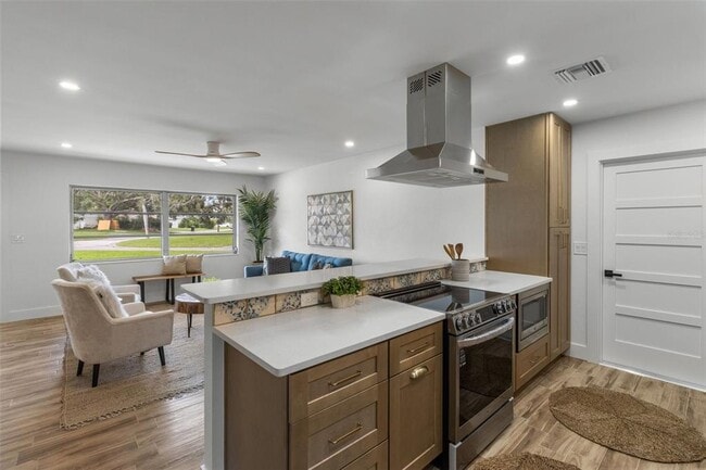 Foto del edificio - 3621 Searobin Dr SE