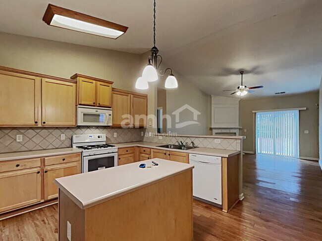 Building Photo - 3455 Arbroath Dr