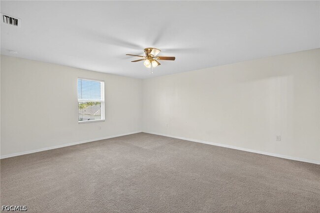 Foto del edificio - 921 Jacaranda Pkwy E