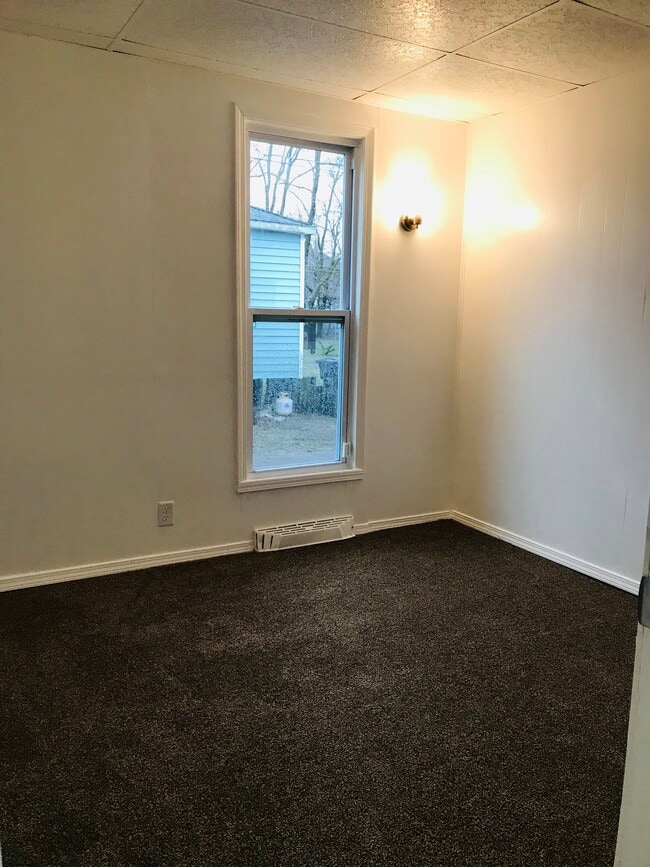 Building Photo - 616 W Wolf Ave