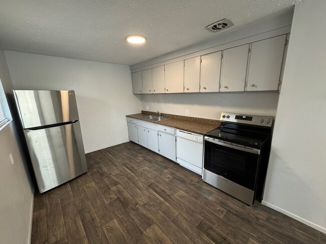 Building Photo - 1619 S 1000 W