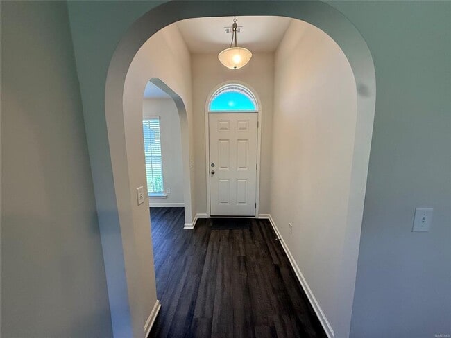 Building Photo - 6108 Ridgeside Boulevard