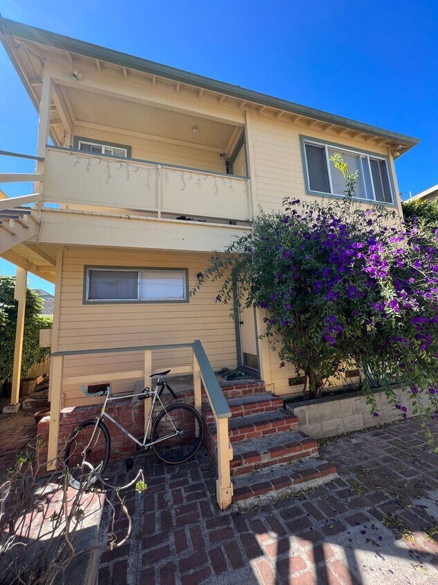 1186 Second St Unit C, Monterey, CA 93940 Room for Rent in Monterey
