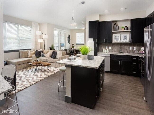 Building Photo - 2 br, 2 bath Apartment - 18297 Cottonwood Dr