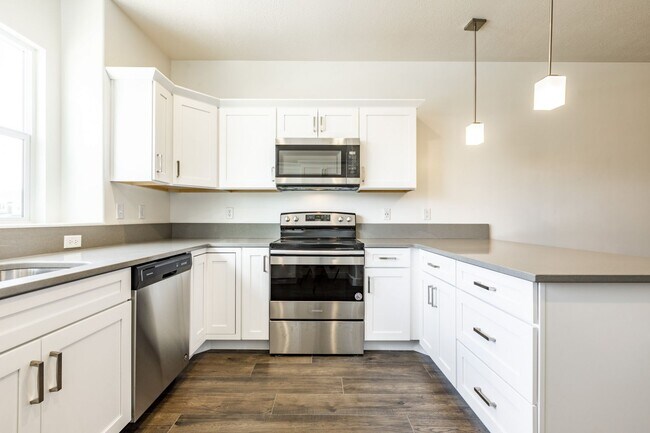 Kitchen - 12981 S Oberon Ln Townhome