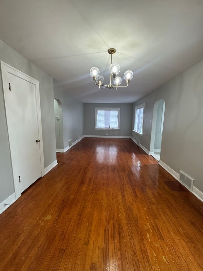 Building Photo - Beautiful 3-bedroom house for Rent AVAILAB...