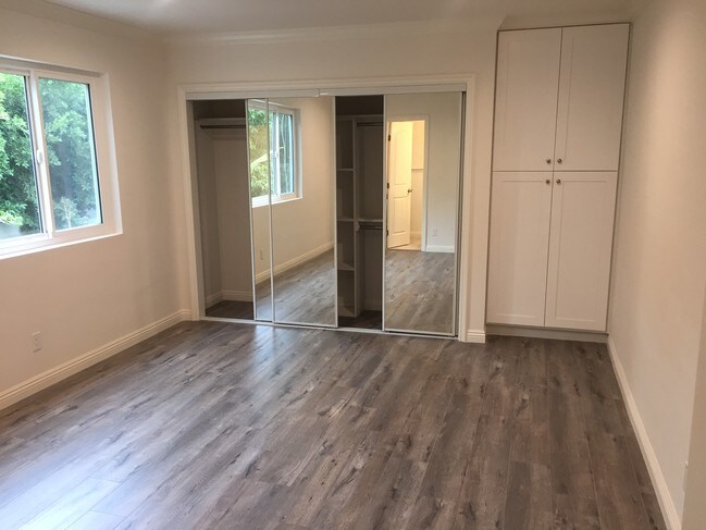 Foto del edificio - 700 Huntley Dr