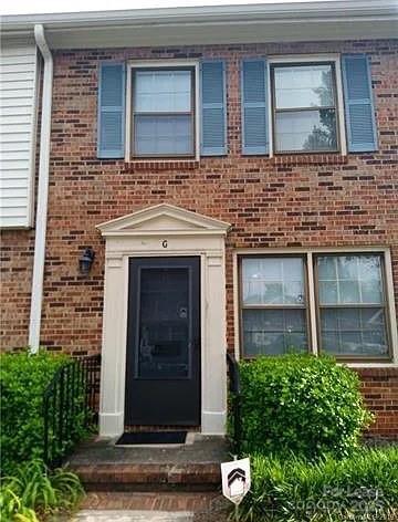 Foto principal - 6306 Old Pineville Rd
