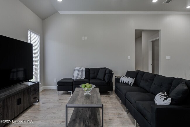 Foto del edificio - 1206 N Essex Ave