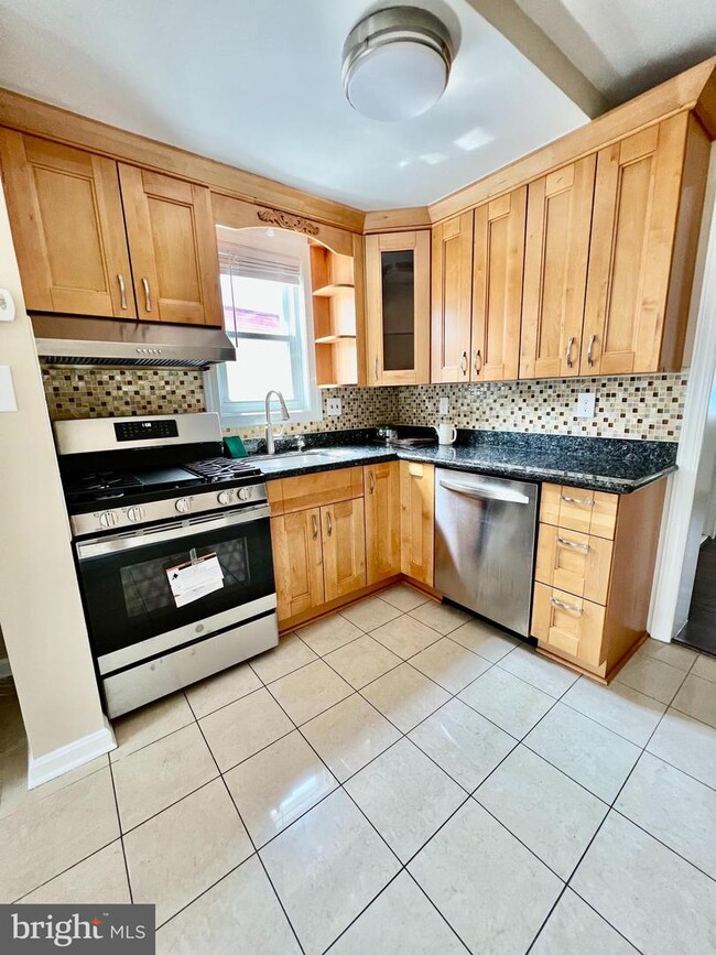 Foto del edificio - 206 Timberwood Ave