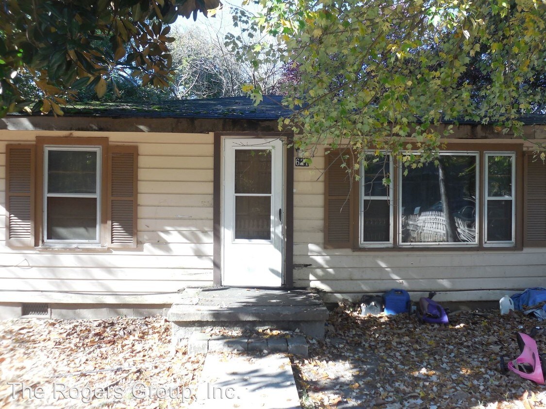 Primary Photo - 621 Alexander Ave