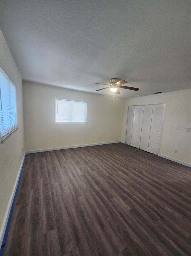 Foto del edificio - 2441 Beacon Dr