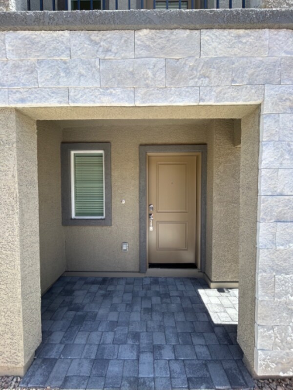 Building Photo - 6193 Gdn Crst St