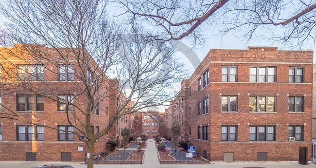 Building Photo - 630 W Cornelia