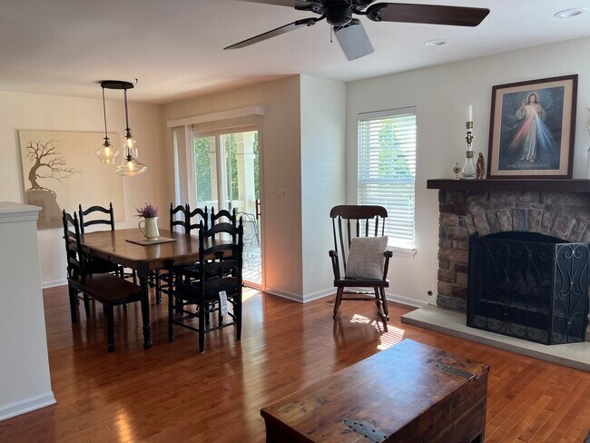 Foto del edificio - 1290 Derry Ln