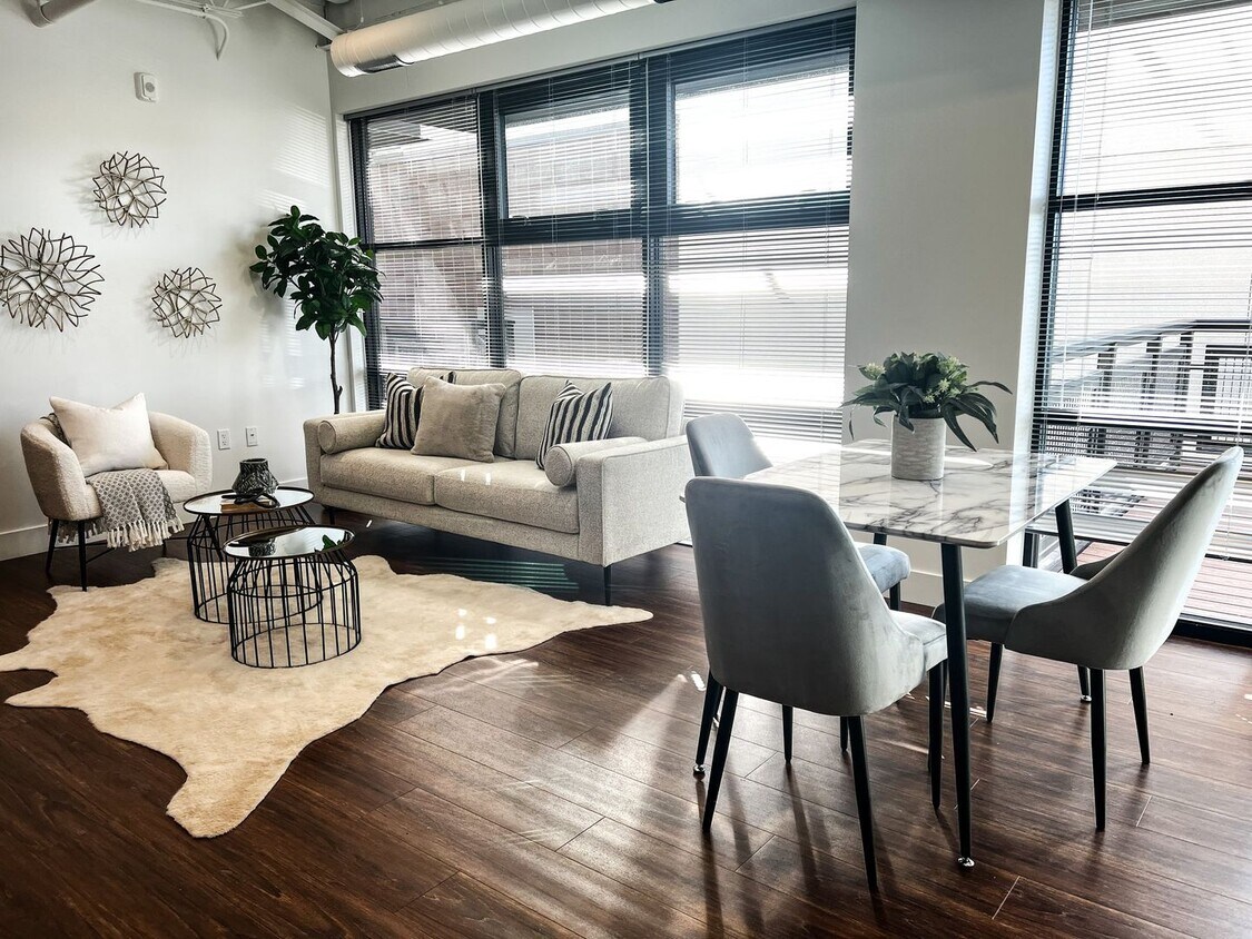 Foto principal - 3bd/2ba Downtown Loft in Louisville