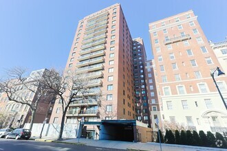 Building Photo - 180 Beacon St