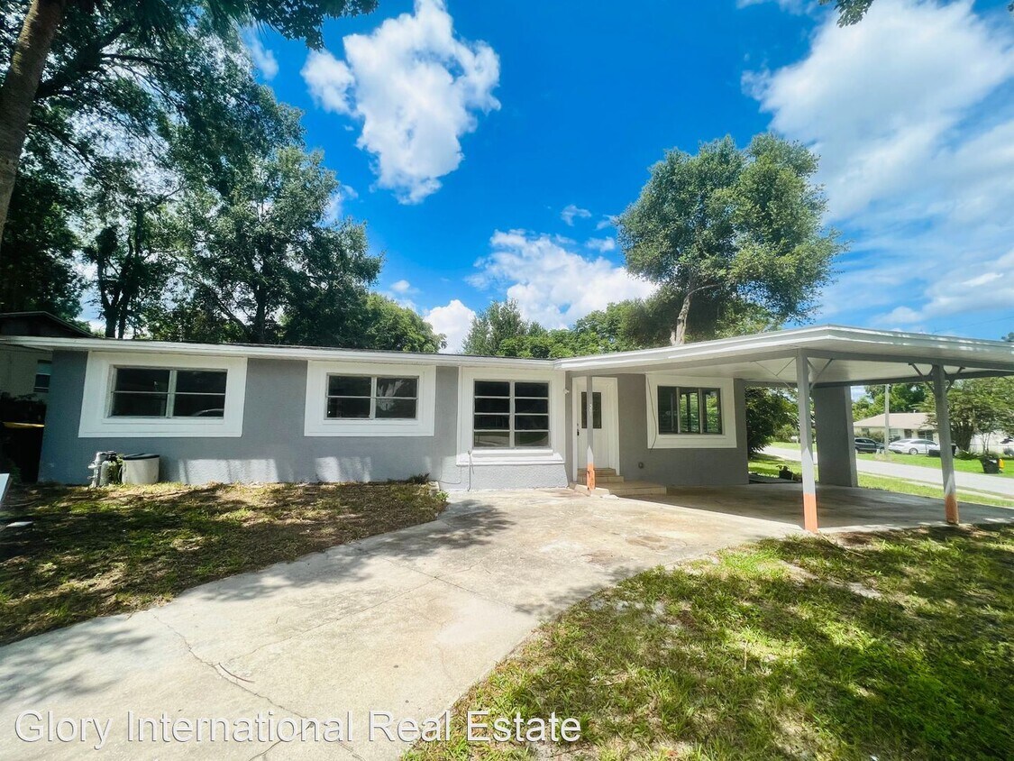 3 br, 2 bath House 301 Plum Drive House Rental in Orange City, FL