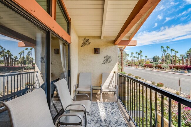 Foto del edificio - 1411 N Sunrise Way