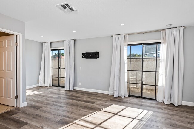 Foto del edificio - 3780 Ocean View Ave