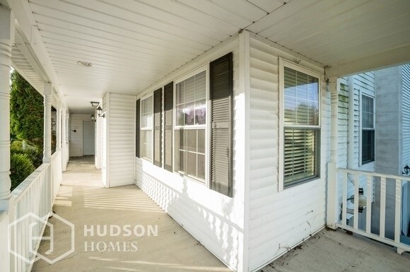 Foto del edificio - NOW AVAILABLE! - 550 John Deere Dr, Sciota...