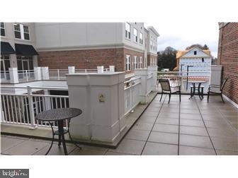 Building Photo - 4500 Linden Hill Rd