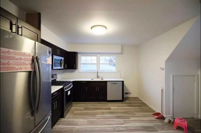 Foto del edificio - 104 Hickory Ave
