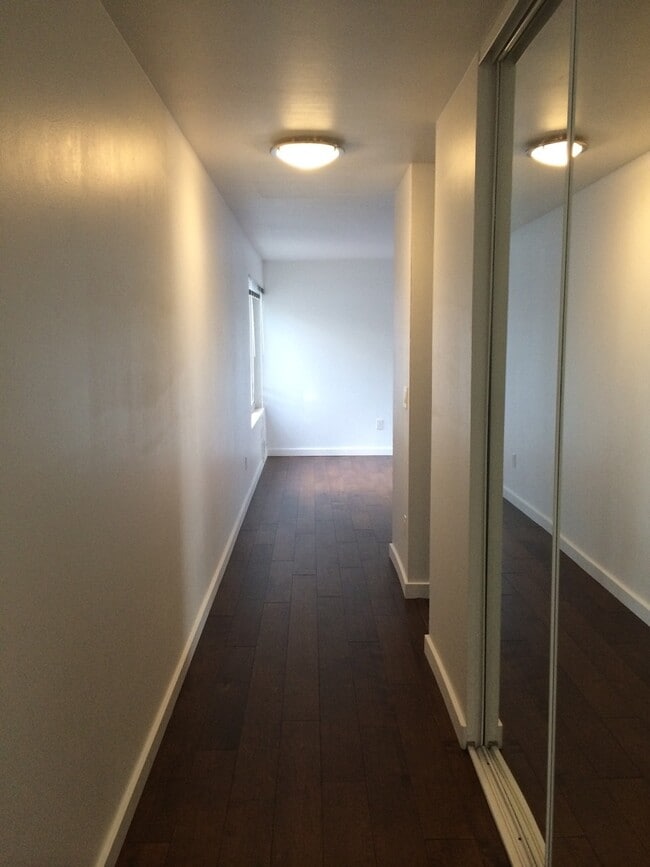 Interior Photo - Bellevue Manor