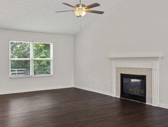 Foto del edificio - 556 Weeping Willow Ln