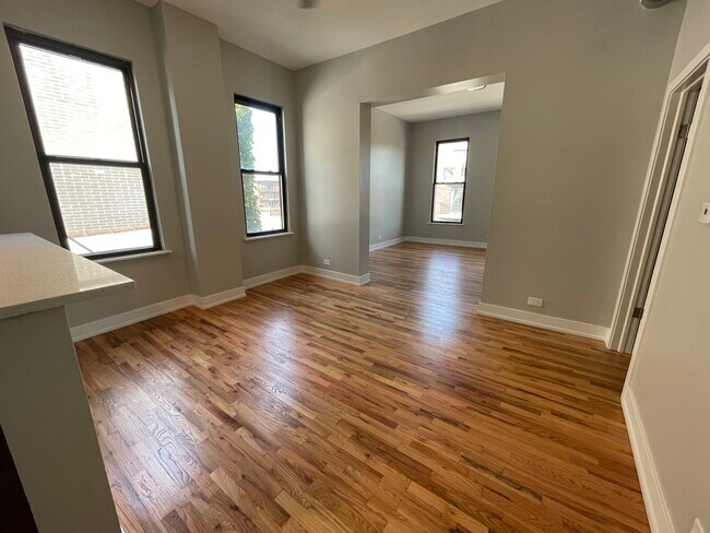 Foto del edificio - 2337 W North Ave